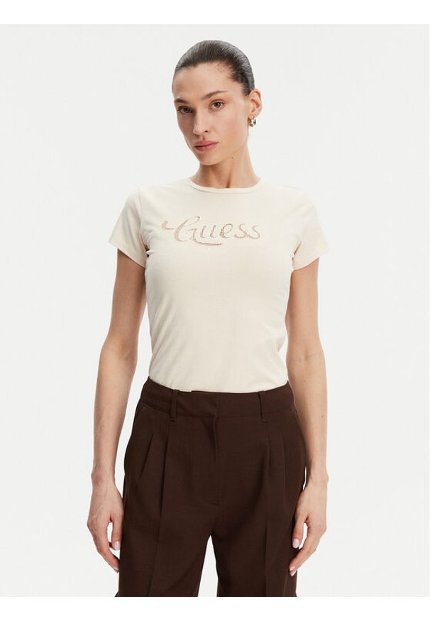 Guess T-Shirt W5GI47 KA0Q1 Écru Slim Fit. Kolor: kremowy. Materiał: bawełna