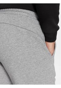 Puma Spodnie dresowe Ess Logo 586714 Szary Regular Fit. Kolor: szary. Materiał: syntetyk, bawełna #3