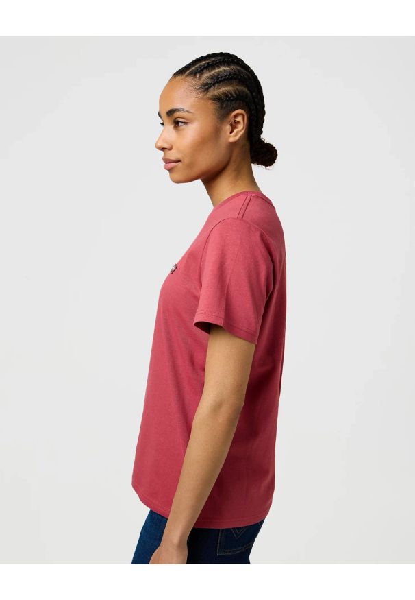 Wrangler - DAMSKA KOSZULKA WRANGLER SIGN OFF TEE EARTH RED 112370739
