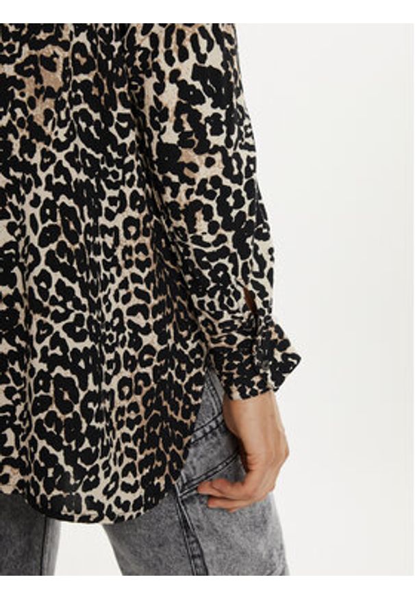 only - ONLY Koszula Mezzy 15345191 Czarny Regular Fit. Kolor: czarny. Materiał: wiskoza