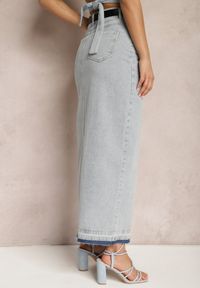 Renee - Jasnoniebieska Ołówkowa Spódnica Jeansowa z Ozdobnym Rozcięciem Lefrana. Kolor: niebieski. Materiał: jeans #3