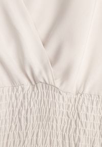 Renee - Beżowa Sukienka z Wiskozy Jadith. Okazja: na co dzień. Kolor: beżowy. Wzór: gładki. Typ sukienki: kopertowe. Materiał: wiskoza. Długość rękawa: krótki rękaw. Sezon: lato. Styl: casual. Długość: mini #6