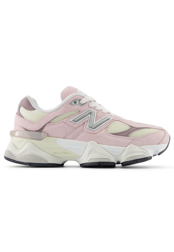 Buty dziecięce New Balance GC9060BE – różowe. Okazja: na co dzień, na uczelnię. Kolor: różowy. Materiał: zamsz, guma. Szerokość cholewki: normalna. Sport: turystyka piesza