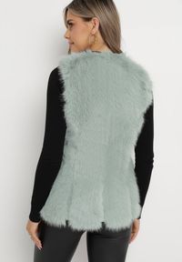 Born2be - Miętowa Kamizelka Futrzana z Wstawkami z Ekoskóry Batliewa. Kolor: miętowy. Materiał: futro. Wzór: aplikacja #3