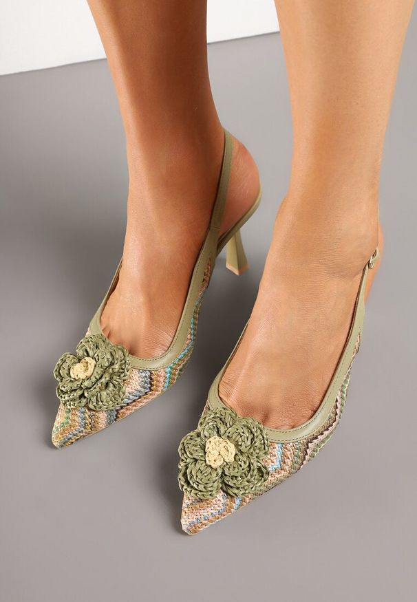 Born2be - Zielone Plecione Sandały Slingback na Szpilce Zdobione Kwiatową Aplikacją Willifia. Okazja: na co dzień. Zapięcie: pasek. Kolor: zielony. Materiał: jeans. Wzór: aplikacja, kwiaty. Obcas: na szpilce. Styl: casual