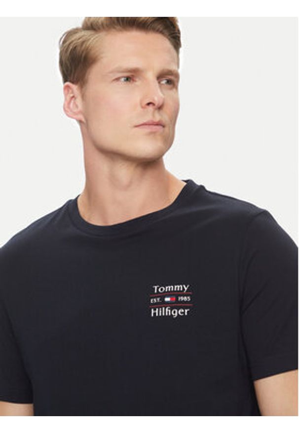 TOMMY HILFIGER - Tommy Hilfiger T-Shirt Stack MW0MW38622 Granatowy Regular Fit. Kolor: niebieski. Materiał: bawełna