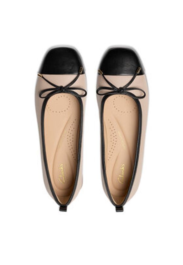 Clarks Baleriny Ubree15 Poppy 26181329 Beżowy. Kolor: beżowy. Materiał: skóra