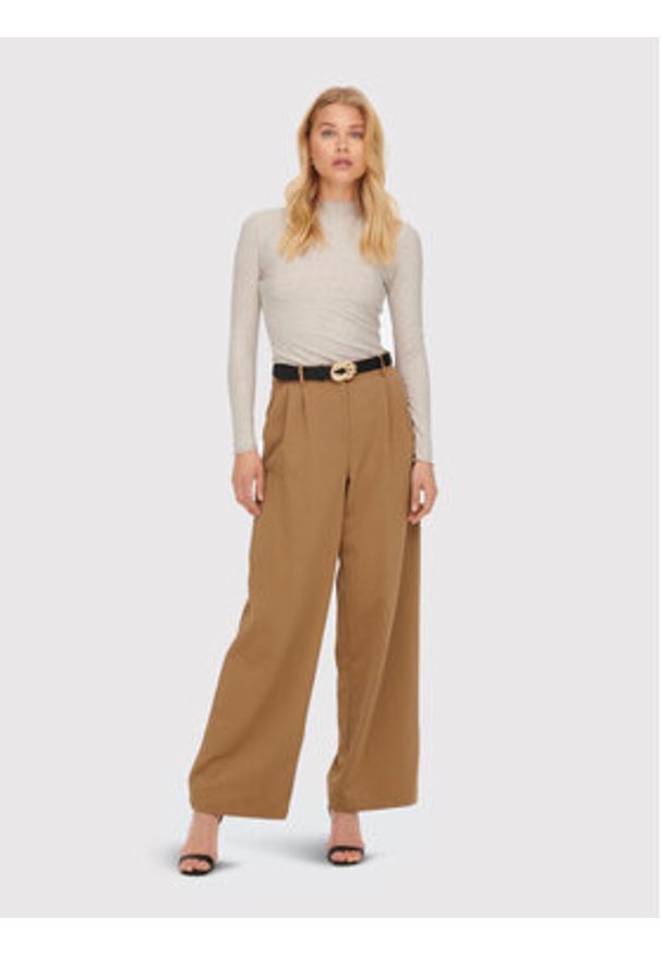 only - ONLY Bluzka Emma 15180040 Beżowy Slim Fit. Kolor: beżowy. Materiał: syntetyk