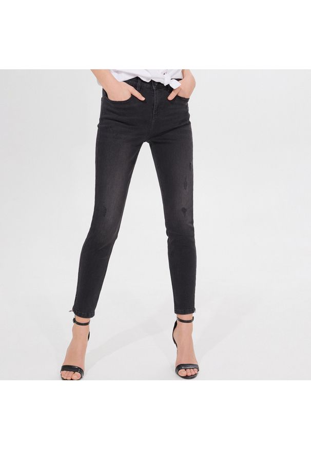 Mohito - Jeansy typu skinny fit -. Materiał: jeans