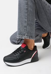 Born2be - Czarne Sneakersy Xoggoso. Kolor: czarny. Szerokość cholewki: normalna. Wzór: aplikacja #1