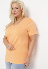 Born2be - Pomarańczowy T-shirt z Trójkątnym Dekoltem z Elastycznej Bawełny Petunria. Kolekcja: plus size. Kolor: pomarańczowy. Materiał: bawełna. Długość rękawa: krótki rękaw. Długość: krótkie. Styl: klasyczny #7