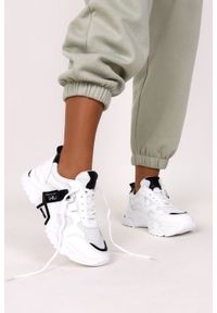 Casu - Białe buty sportowe sneakersy sznurowane casu 20f5/b. Kolor: czarny, biały, wielokolorowy. Materiał: materiał, skóra ekologiczna. Szerokość cholewki: normalna. Sezon: wiosna #2