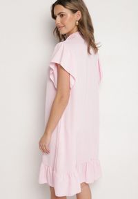 Born2be - Różowa Sukienka Koszulowa z Guzikami i Falbankami Tenalena. Okazja: na co dzień. Typ kołnierza: kołnierz z falbankami. Kolor: różowy. Typ sukienki: koszulowe. Styl: casual, elegancki, sportowy #2