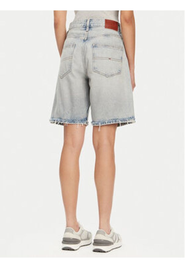 Tommy Jeans Szorty jeansowe Mia DW0DW20086 Niebieski Relaxed Fit. Kolor: niebieski. Materiał: bawełna