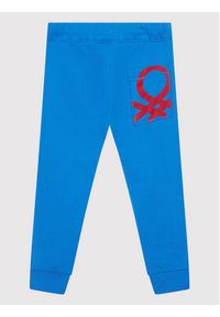 United Colors of Benetton - United Colors Of Benetton Spodnie dresowe 3J68I0024 Niebieski Regular Fit. Kolor: niebieski. Materiał: bawełna, dresówka #4