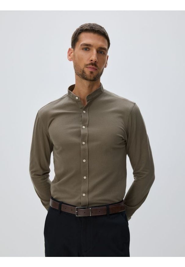 Reserved - Koszula super slim z bawełny egipskiej - ciemnozielony. Kolor: zielony. Materiał: bawełna