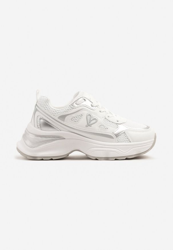 Renee - Białe Sneakersy na Platformie z Ozdobnym Sercem Wizana. Kolor: biały. Materiał: jeans. Obcas: na platformie