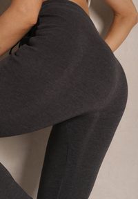 Renee - Ciemnoszare Spodnie Dresowe z Bawełną Typu Skinny High Waist Halaviela. Okazja: na co dzień. Stan: podwyższony. Kolor: szary. Materiał: dresówka, bawełna. Styl: casual #4