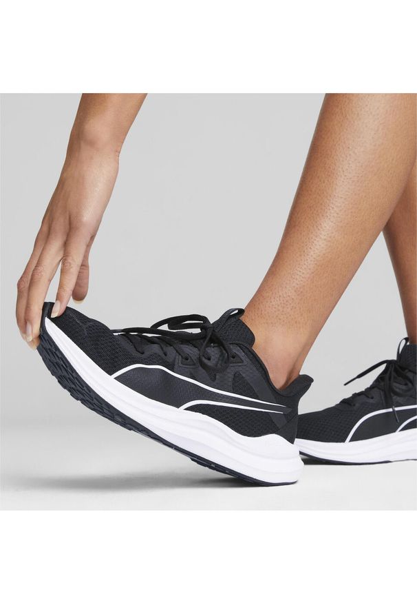 Buty do biegania męskie Puma Reflect Lite. Zapięcie: sznurówki. Kolor: biały, czarny, wielokolorowy. Materiał: syntetyk, tkanina, materiał. Szerokość cholewki: normalna
