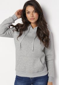 Born2be - Szara Bluza z Kapturem Kasseia. Typ kołnierza: kaptur. Kolor: szary. Materiał: polar, dzianina. Styl: klasyczny #5