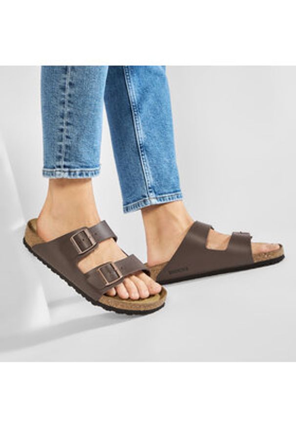 Birkenstock Klapki Arizona Birko-Flor 0051701 Brązowy. Kolor: brązowy. Materiał: skóra