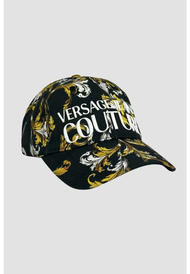 Versace Jeans Couture - VERSACE JEANS COUTURE Czarna czapka logowana z daszkiem. Kolor: czarny
