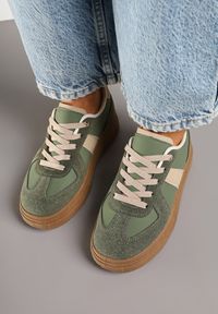 Born2be - Zielone Sneakersy Klasyczne Tenisówki na Tłoczonej Platformie Nanislla. Okazja: na co dzień. Kolor: zielony. Obcas: na platformie