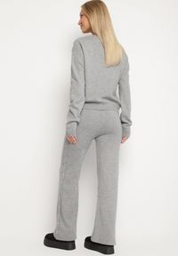 Born2be - Szary Dzianinowy Komplet z Wełną i Bawełną Sweter z Tłoczonym Wzorem i Spodnie Otivra. Kolor: szary. Materiał: dzianina, wełna, bawełna #3