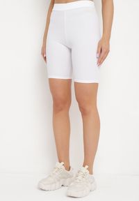 Born2be - Białe Szorty Kolarki z Prążkowanego Materiału Adrase. Kolor: biały. Materiał: prążkowany, materiał #7