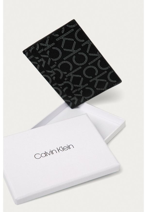 Calvin Klein Jeans - Portfel. Kolor: czarny. Materiał: materiał