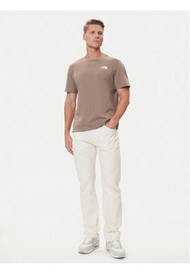 The North Face T-Shirt Redbox NF0A87NP Beżowy Regular Fit. Kolor: beżowy. Materiał: bawełna