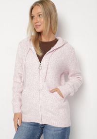 Born2be - Jasnoróżowy Kardigan z Wełną na Suwak z Kapturem Zenlina. Okazja: na co dzień. Typ kołnierza: kaptur. Kolor: różowy. Materiał: wełna. Styl: casual