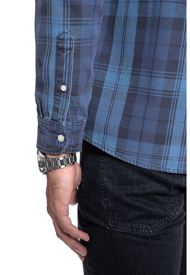 Wrangler - KOSZULA MĘSKA WRANGLER LS 1PKT BUTTON DOWN DARK BLUE TEAL W5A3NTB16 112130032. Typ kołnierza: button down