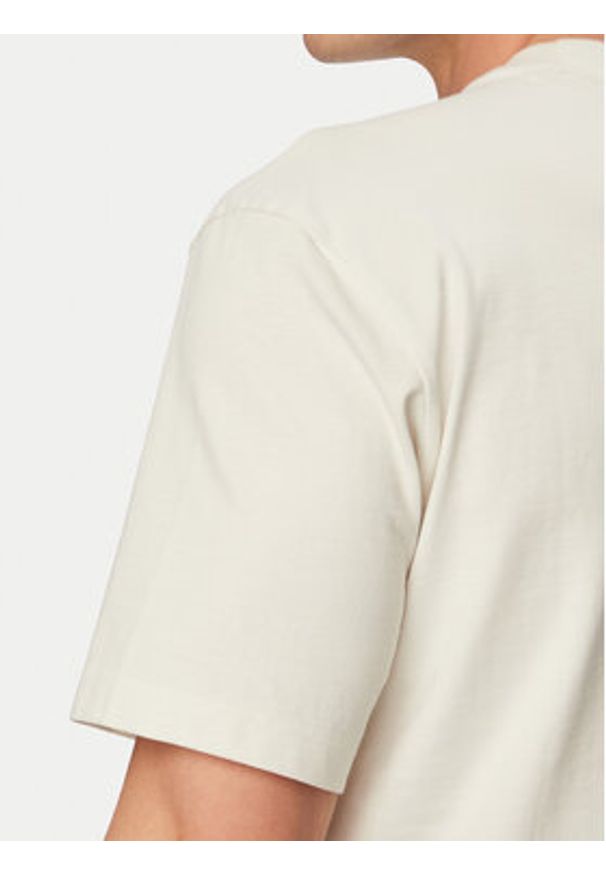 Hugo - HUGO T-Shirt Dumeon 50557445 Kremowy Regular Fit. Kolor: kremowy. Materiał: bawełna
