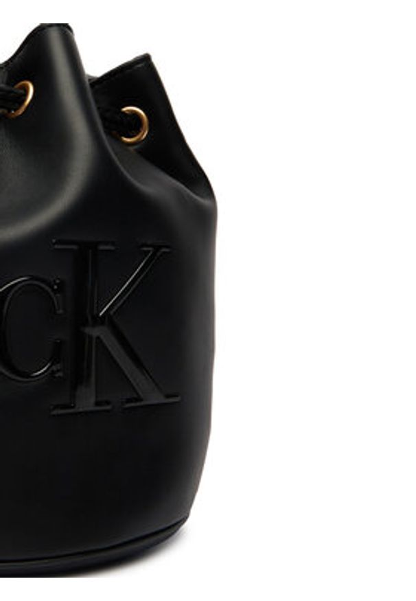 Calvin Klein Torebka Bold Ck Small LV04F3640G Czarny. Kolor: czarny. Materiał: skórzane
