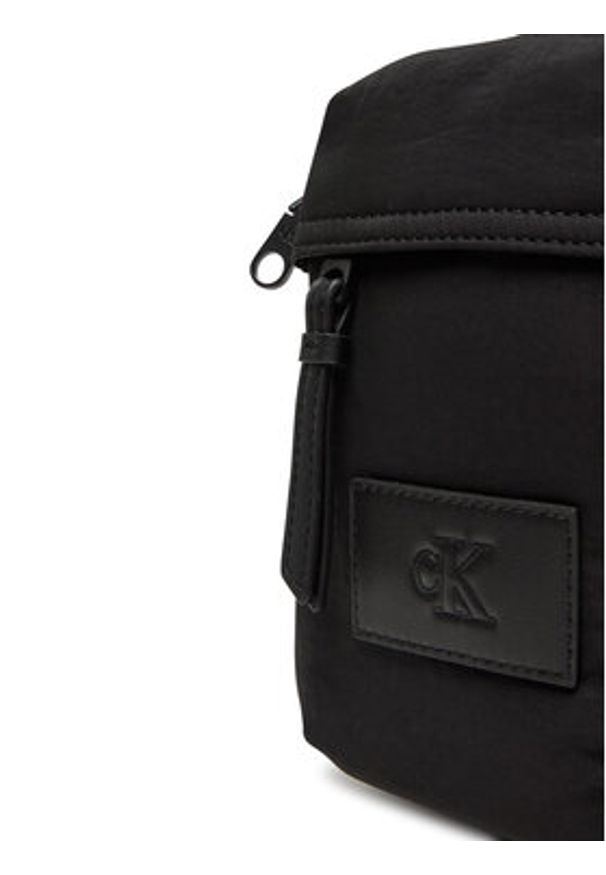 Calvin Klein Jeans Saszetka Metro Nylon Reporter Bag LV04G3089G Czarny. Kolor: czarny. Materiał: materiał