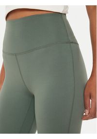 Guess Spodnie materiałowe V4YB15 KCD02 Beżowy Slim Fit. Kolor: beżowy. Materiał: syntetyk #5
