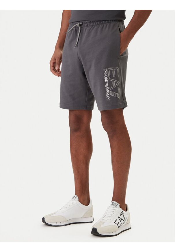 EA7 Emporio Armani Szorty sportowe 7M001315 AF13512 Szary Regular Fit. Kolor: szary. Materiał: bawełna. Styl: sportowy