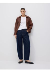 Reserved - T-shirt oversize z merceryzowanej bawełny - biały. Kolor: biały. Materiał: bawełna