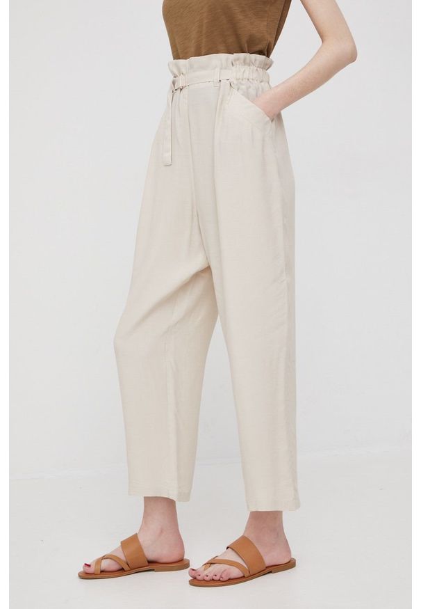 Sisley spodnie damskie kolor beżowy proste high waist. Okazja: na co dzień. Stan: podwyższony. Kolor: beżowy. Materiał: tkanina. Styl: casual