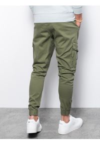 Ombre Clothing - Spodnie męskie joggery - oliwkowe P1026 - XXL. Kolor: oliwkowy. Materiał: elastan, bawełna #4
