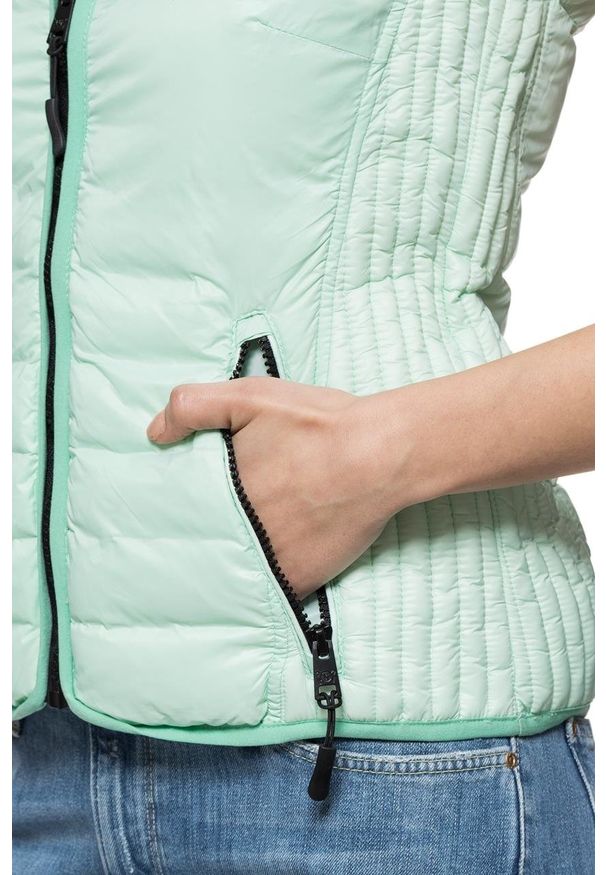 Tom Tailor - DAMSKA KAMIZELKA TOM TAILOR LIGHT DOWN VEST. Materiał: puch. Styl: elegancki