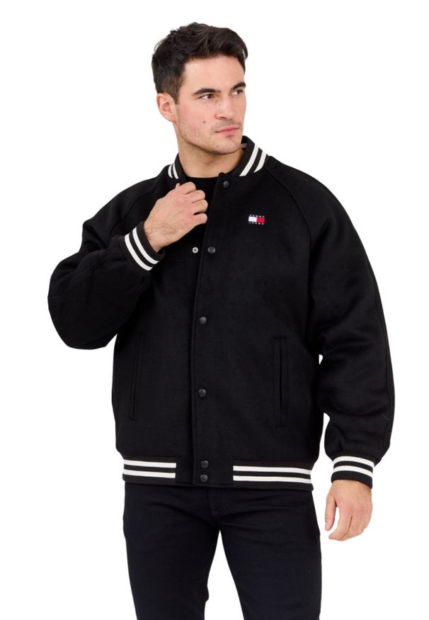 Tommy Jeans - TOMMY JEANS Czarny męski bomber z domieszką wełny Varsity, Rozmiar M. Okazja: na co dzień. Kolor: czarny. Materiał: wełna. Wzór: paski. Styl: casual, elegancki, sportowy, klasyczny