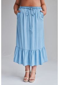 Moda Size Plus Iwanek - Jeansowa spódnica Dona MAXI na lato duże rozmiary OVERSIZE PLUS SIZE. Kolekcja: plus size. Materiał: jeans. Wzór: aplikacja. Sezon: lato #1
