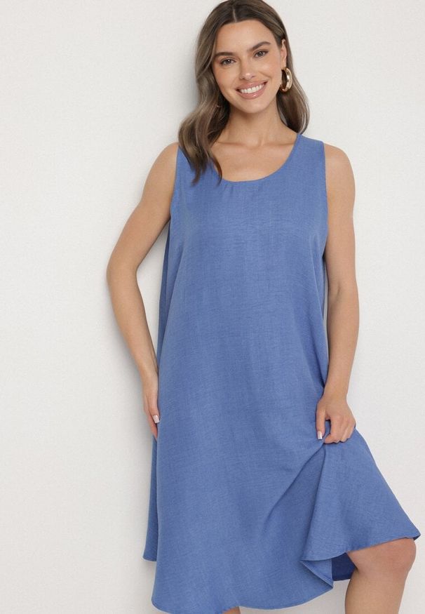 Born2be - Niebieska Rozkloszowana Klasyczna Sukienka Lunetira. Okazja: na co dzień, na spacer. Kolor: niebieski. Materiał: jeans. Typ sukienki: proste. Styl: klasyczny