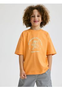 Reserved - T-shirt oversize - koralowy. Kolor: pomarańczowy. Materiał: dzianina, bawełna