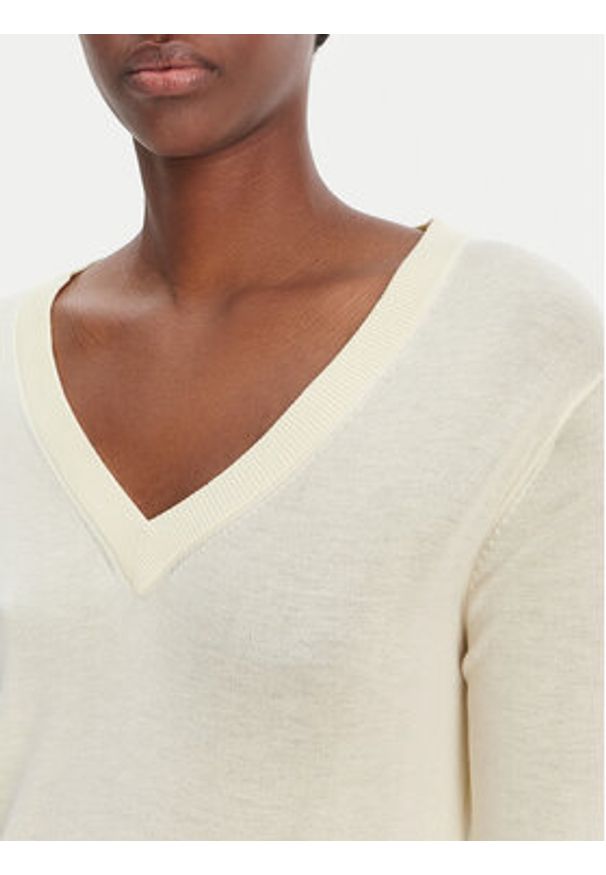 Calvin Klein Sweter LV044F324G Écru Regular Fit. Materiał: bawełna