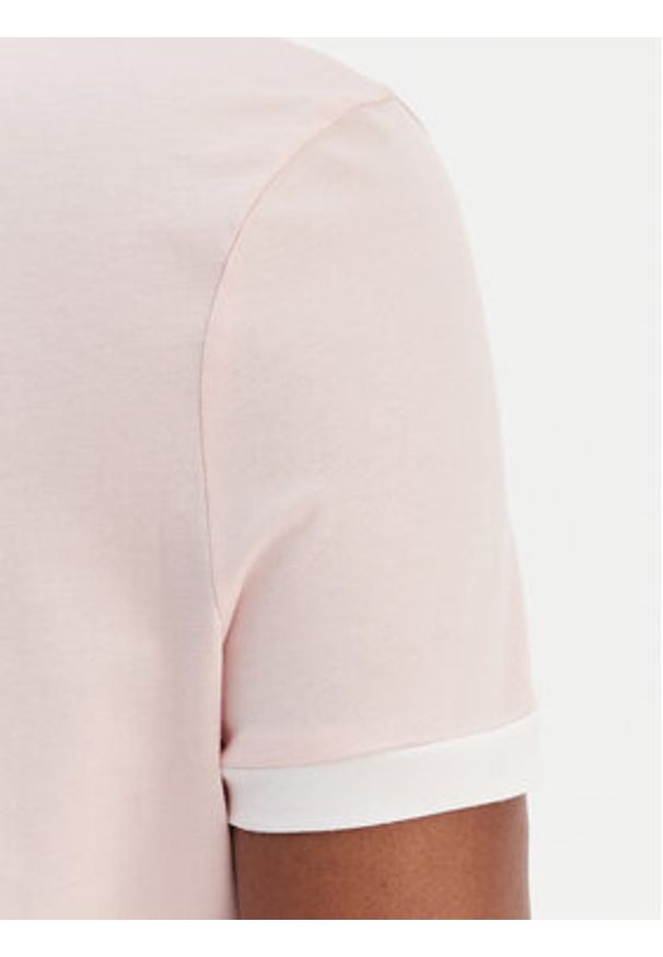 Guess T-Shirt V6GI08 K2975 Różowy Regular Fit. Kolor: różowy. Materiał: bawełna