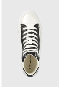 Armani Exchange trampki damskie kolor biały. Nosek buta: okrągły. Zapięcie: sznurówki. Kolor: biały. Materiał: guma. Szerokość cholewki: normalna #5