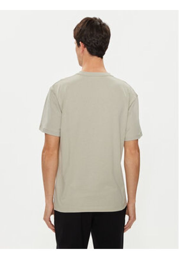 Calvin Klein T-Shirt Hero K10K111346 Beżowy Regular Fit. Kolor: beżowy. Materiał: bawełna